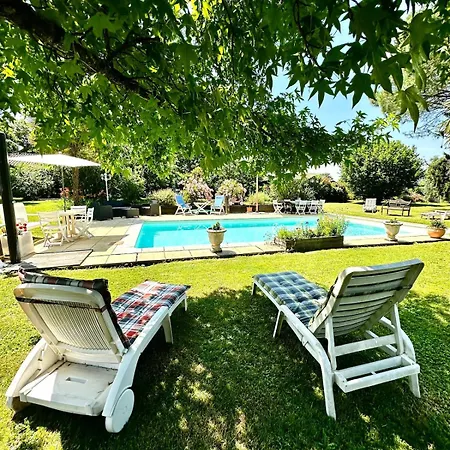 בית אירוח Privee Avec Salle De Bain, Piscine Chauffee 60km Nord De Lyon Mogneneins