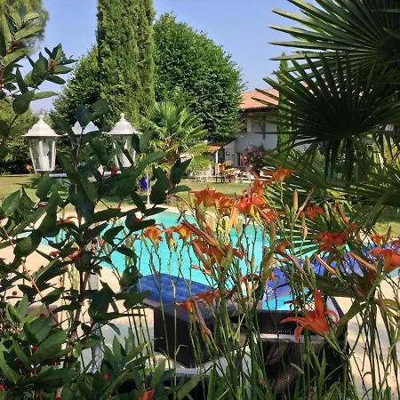 Privée Avec Salle De Bain, Piscine Chauffée 60km Nord De Lyon *