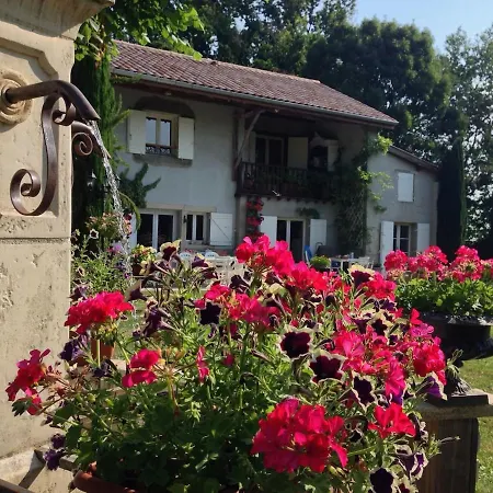 בית אירוח Privee Avec Salle De Bain, Piscine Chauffee 60km Nord De Lyon Mogneneins